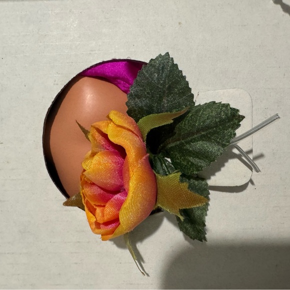 NEW Vintage Bill Blass Barbie Doll in Gold/Pink Gown Limited Edition 1996 #17040 - Picture 5 of 12